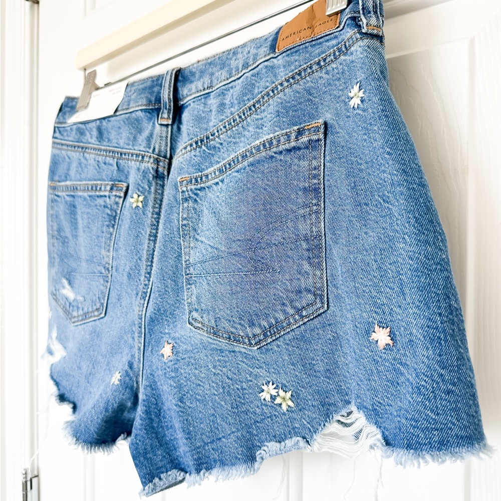 American Eagle Denim Mom Shorts NWT Women’s - Size 6 - Picture 8 of 12